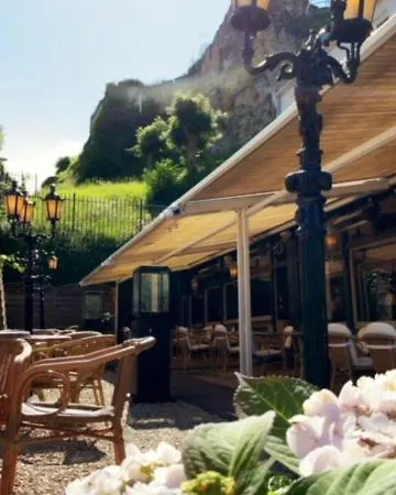 De La Ruine Couette-café