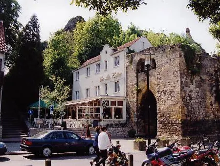 Couette-café De La Ruine 2*