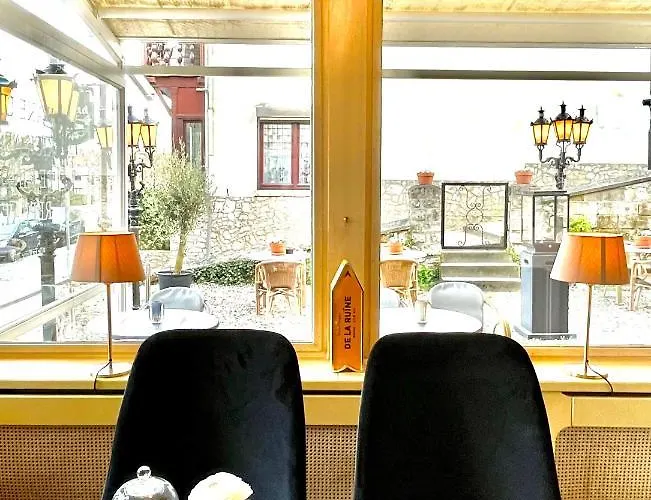 De La Ruïne Bed & Breakfast 2*