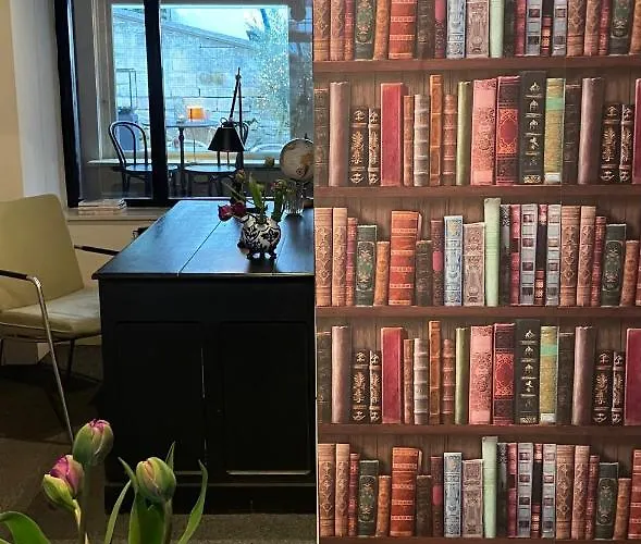 De La Ruine Bed & Breakfast 2*